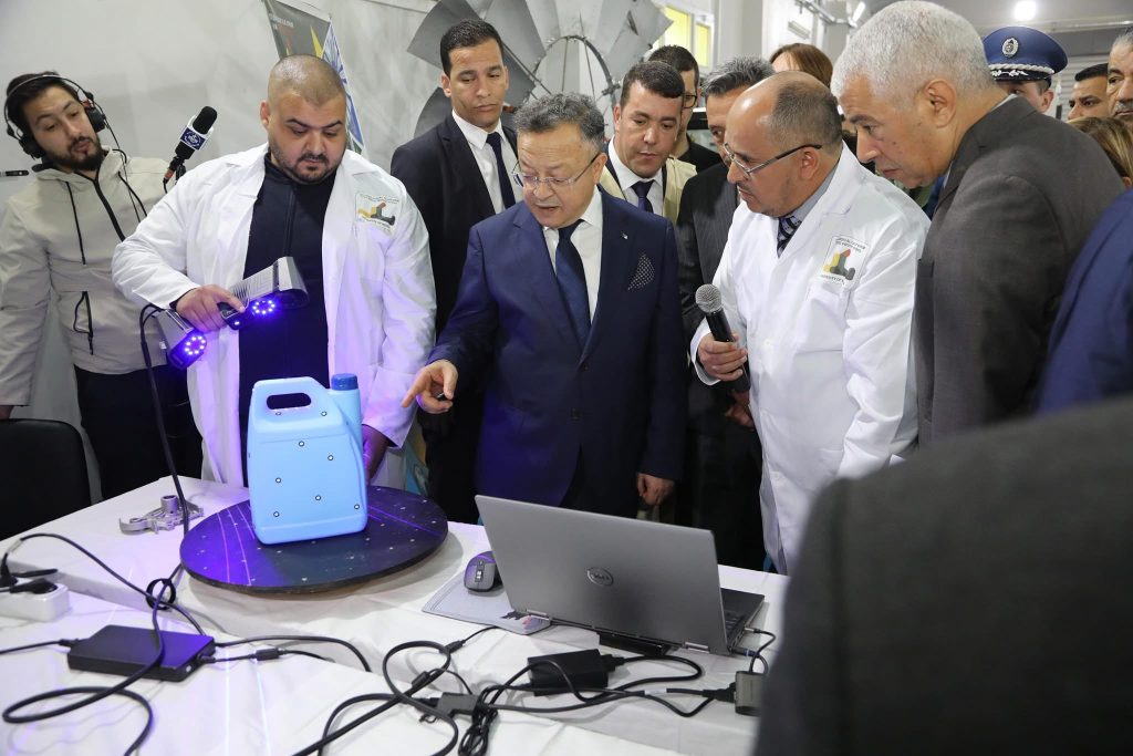المدية: إطلاق خدمة المنصة التكنولوجية للنمذجة السريعة بجامعة وزرة