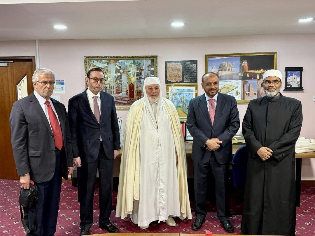 عميد جامع الجزائر يزور المركز الثقافي الإسلامي بلندن