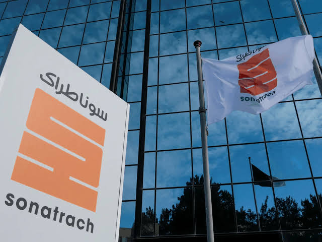 اتفاقية بين سوناطراك والشركة العمانية أبراج تحضيرا لإنشاء شركة مشتركة للخدمات النفطية