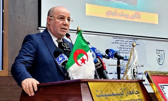 بلمهدي يبرز ضرورة المساهمة أكثر للجامعة في البحث حول القامات العلمية الجزائرية