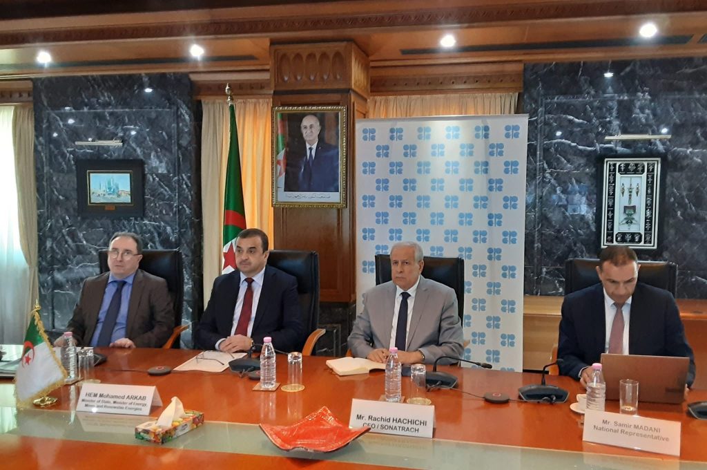 عرقاب يشارك في اجتماع وزاري يضم ثمانية بلدان من مجموعة أوبك+