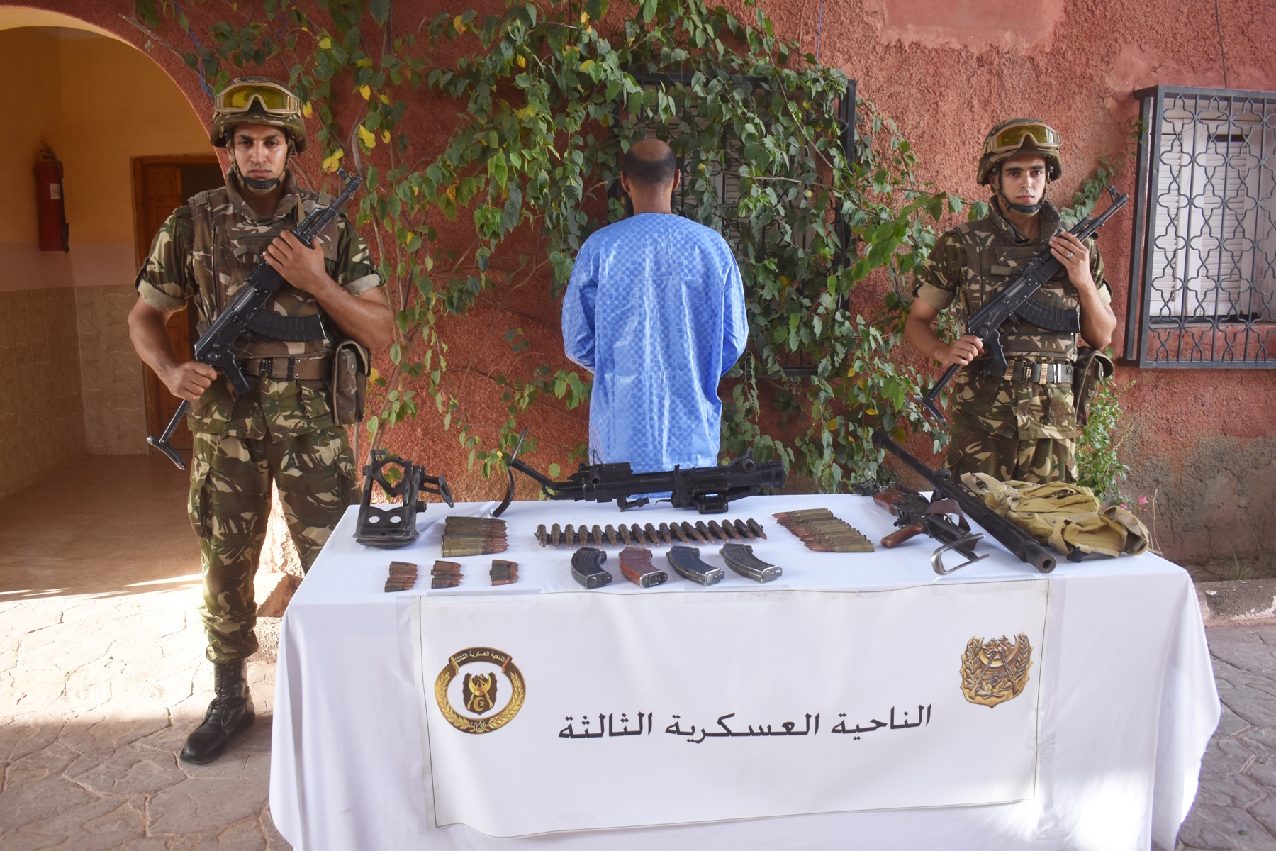 وزارة الدفاع.. إحباط محاولات إدخال أزيد من 8 قناطير من الكيف عبر الحدود مع المغرب