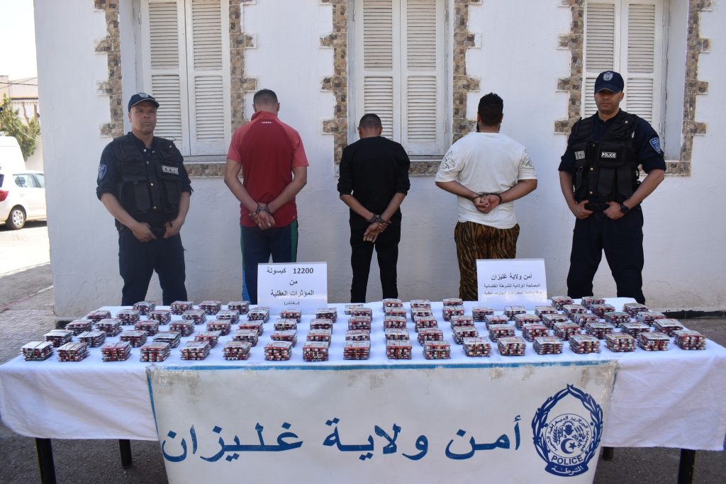 غليزان: تفكيك شبكة لترويج المخدرات الصلبة و حجز أزيد من 1 كلغ من الكوكايين