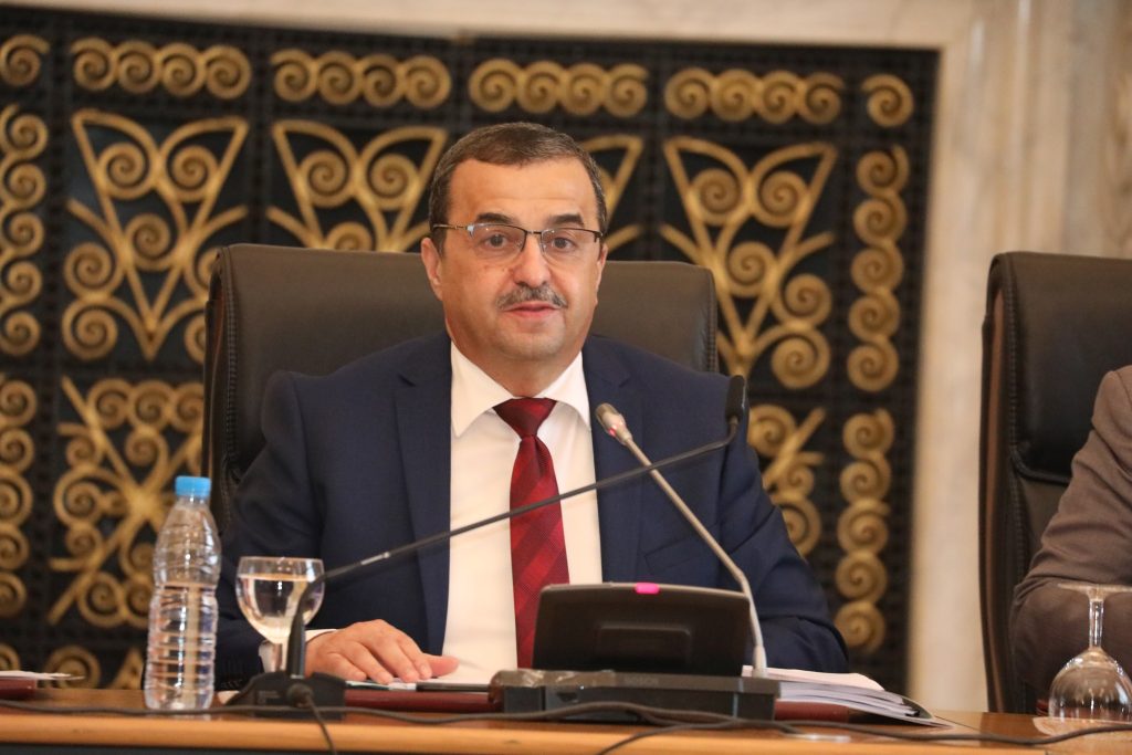 عرقاب يعرض مشروع قانون المناجم الجديد أمام أعضاء مجلس الأمة