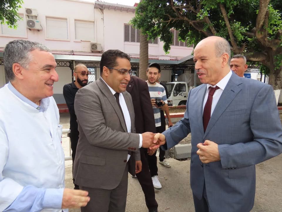 اليوم العالمي للتبرع بالدم : وزير الصحة يتفقد وحدة حقن الدم بالمستشفى الجامعي مصطفى باشا