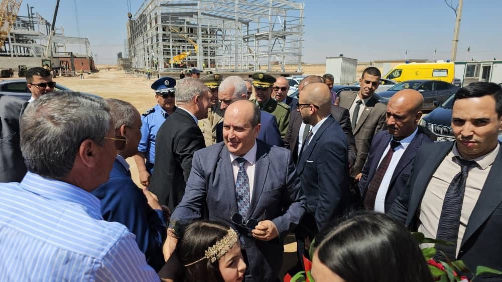 وزير الصناعة : اتخاذ إجراءات لإعادة بعث مشروع مصنع الاسمنت ببلدية عين الإبل بولاية الجلفة