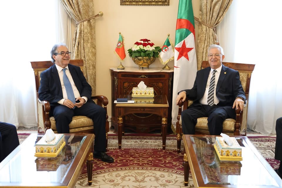 رئيس مجلس الأمة يستقبل رئيس المحكمة الدستورية لجمهورية البرتغال