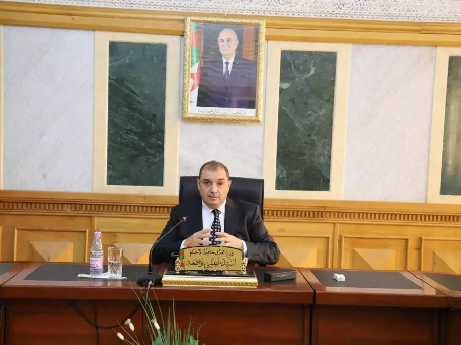 بوجمعة : وزارة العدل كرست جهودها لتكييف القوانين مع أهداف الإستراتيجية الوطنية للوقاية من المخدرات