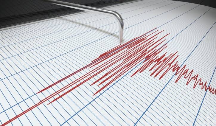 اليابان: هزة أرضية بشدة 7ر4 درجات تضرب البلاد