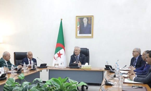 مجلس الأمة يعرب عن بالغ استهجانه للانحراف الجديد لمجلس الشيوخ الفرنسي إزاء الأمة الجزائرية