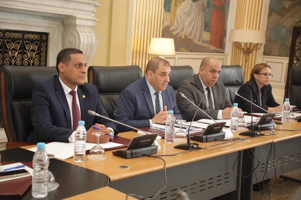 مجلس الأمة: لجنة الشؤون القانونية تستمع لعرضين لوزير العدل حول مشروعي القانون العضوي لمحكمة التنازع والقانون المتعلق بالوقاية من المخدرات