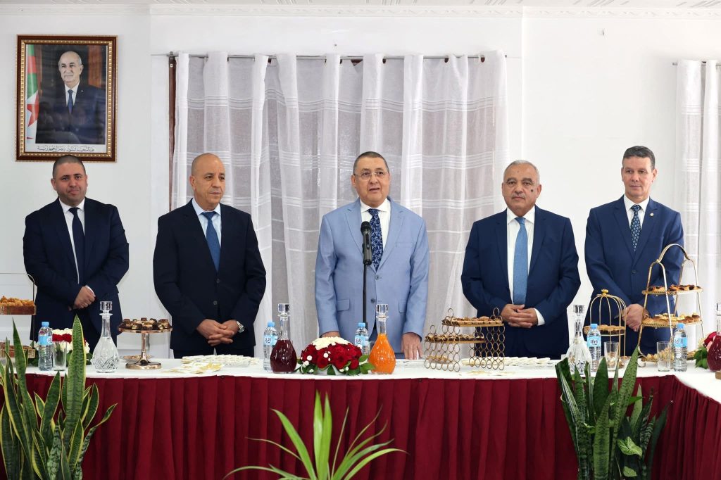 مراد ينوه بتجند مستخدمي الجماعات المحلية خلال أيام عيد الأضحى المبارك
