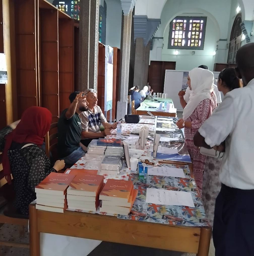 معرض الكتاب بوهران : مشاركة زهاء 20 مبدعا في الرواية و الشعر