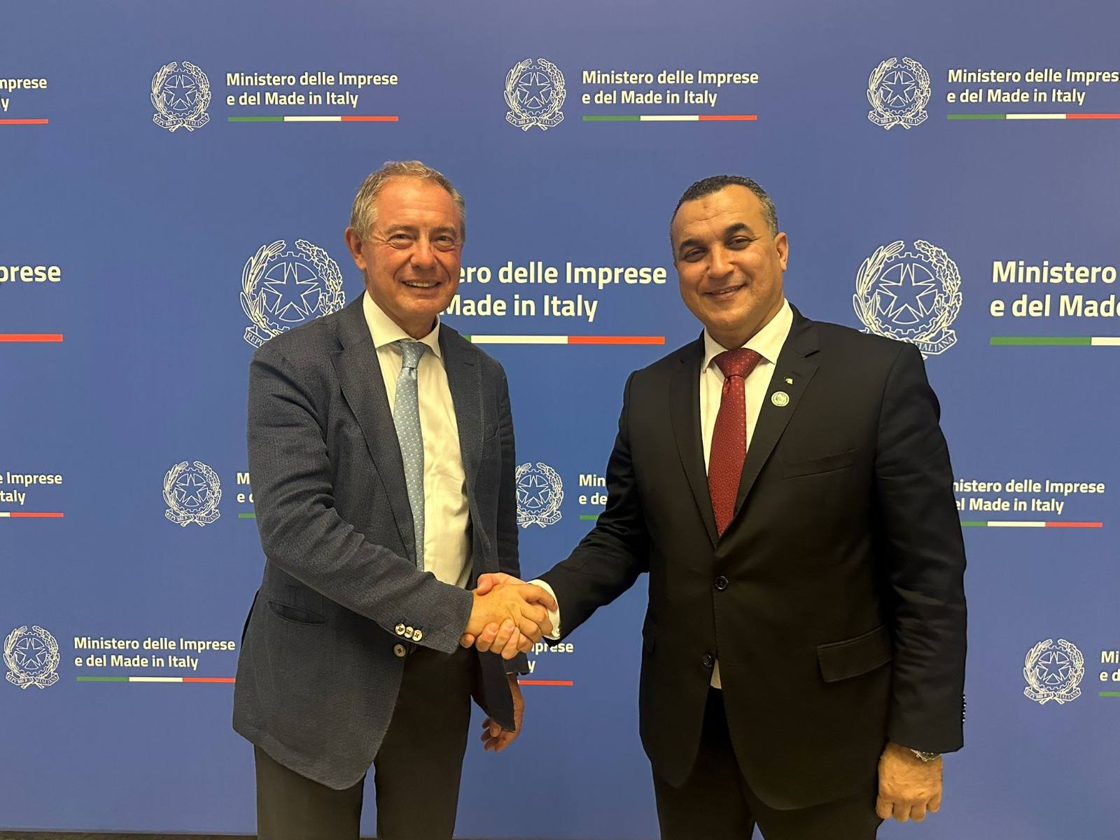التوقيع على مذكرة تفاهم لتعزيز التعاون بين الجزائر وإيطاليا في مجال البريد والمواصلات السلكية واللاسلكية