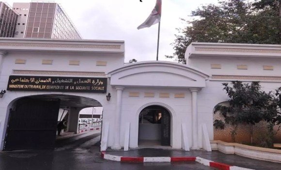 عاشوراء: يوم الأحد المقبل عطلة مدفوعة الأجر