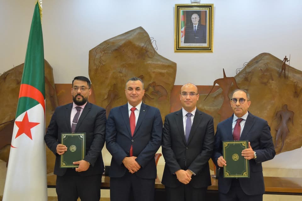 التوقيع على اتفاقية إطار بين وزارة الشؤون الخارجية و مؤسسة بريد الجزائر