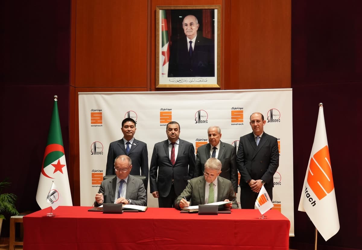 عرقاب يشرف على مراسم توقيع اتفاقية مبادئ بين سوناطراك وشركة سينوبك الصينية