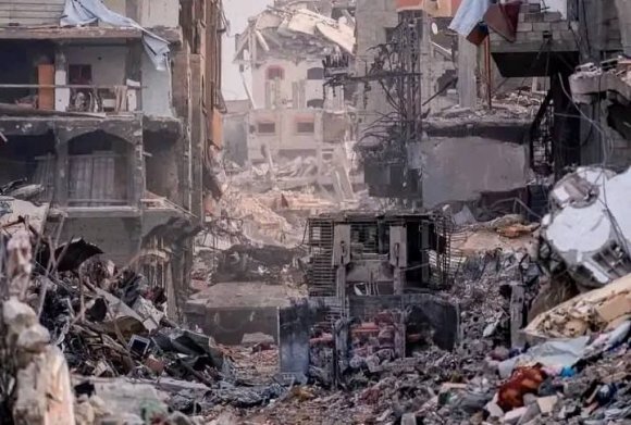 استشهاد 3 فلسطينيين جراء قصف الاحتلال الصهيوني شقة سكنية في غزة