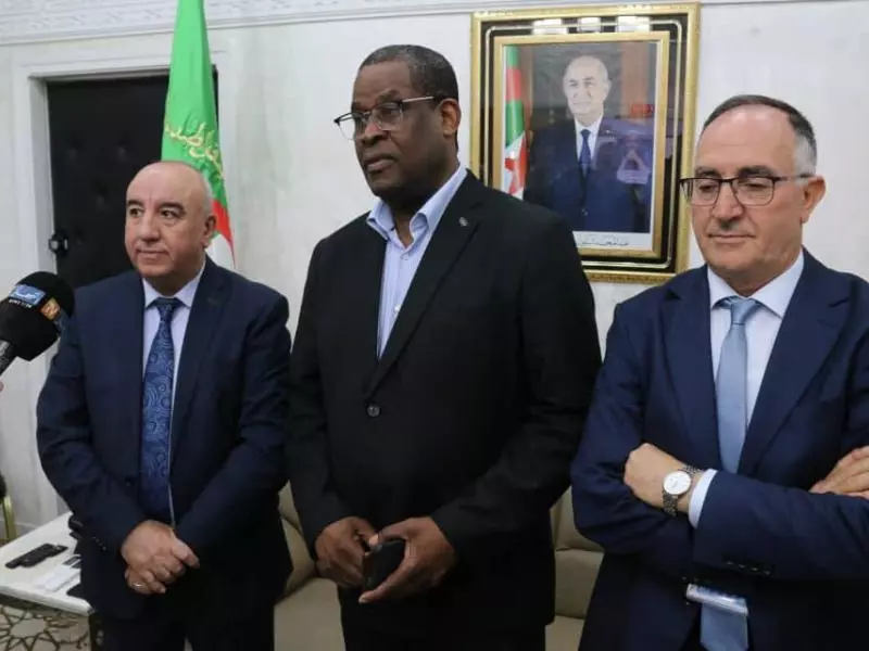 الألعاب الإفريقية المدرسية:رئيس لجنة تنسيق اللجان الأولمبية الإفريقية يشيد بالتنظيم المحكم للتظاهرة القارية