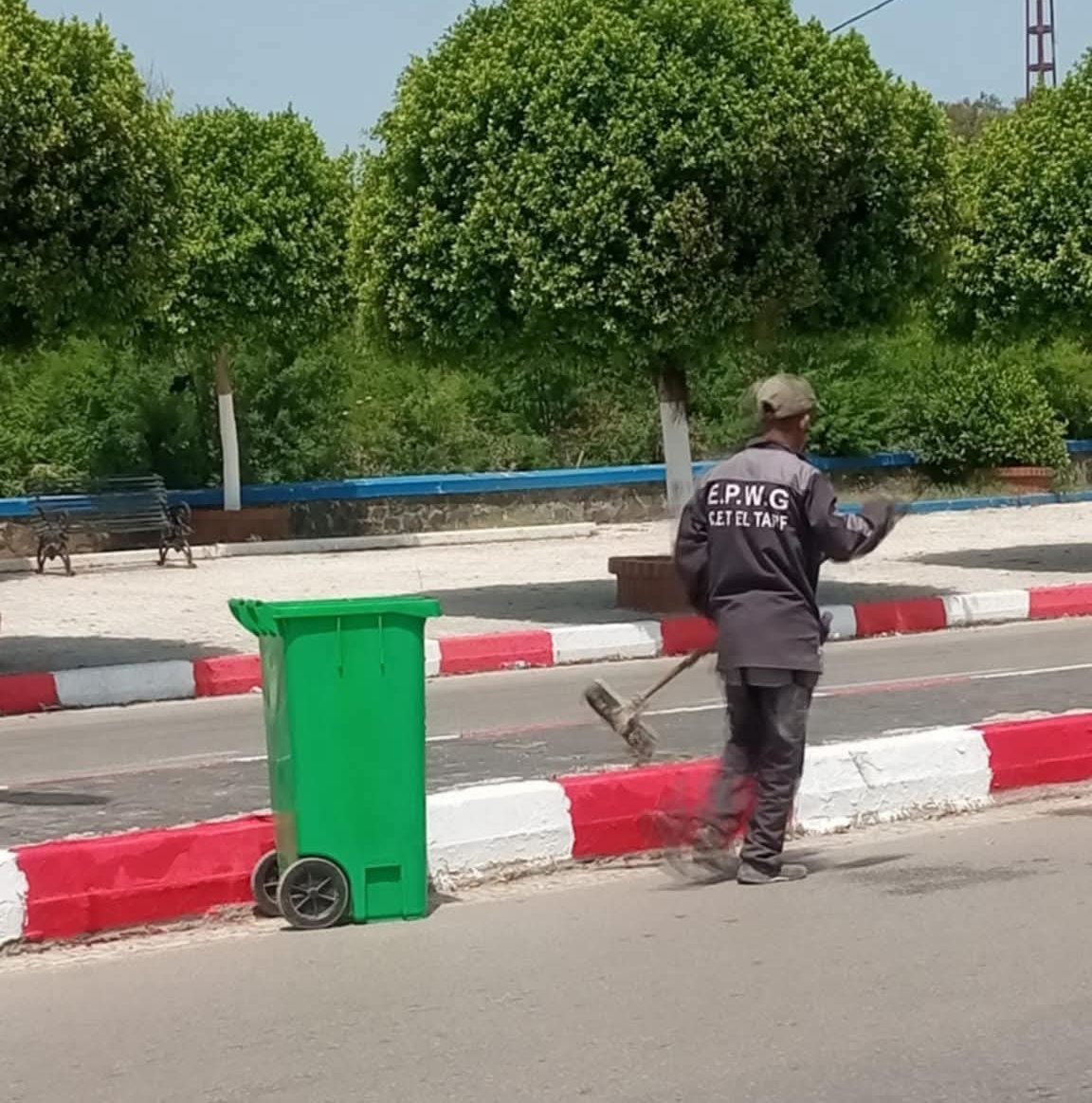 الطارف: الشروع في عملية واسعة لتنظيف البالوعات و صيانة شبكة تصريف مياه الأمطار