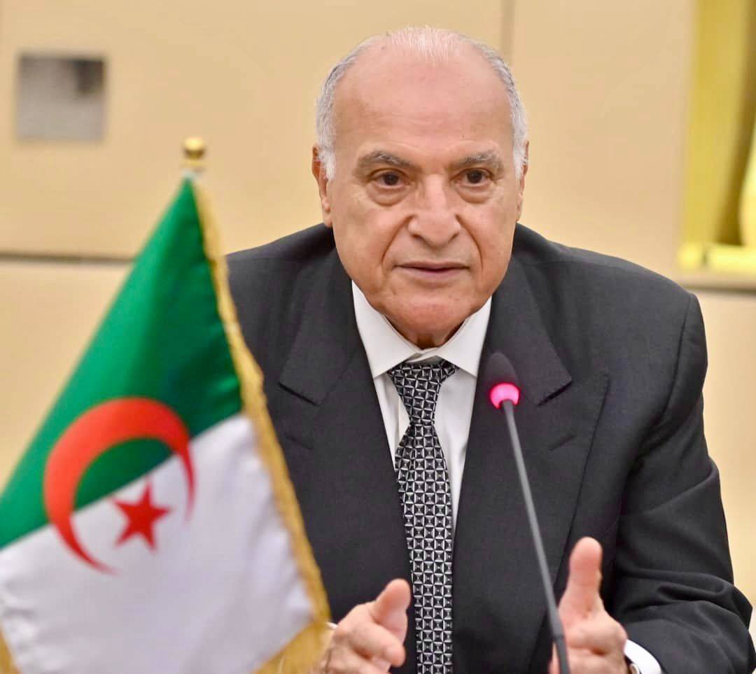 عطاف.. العلاقات الجزائرية-الصومالية تاريخية وتستمد قوتها من قيم التضامن والثقة المتبادلة