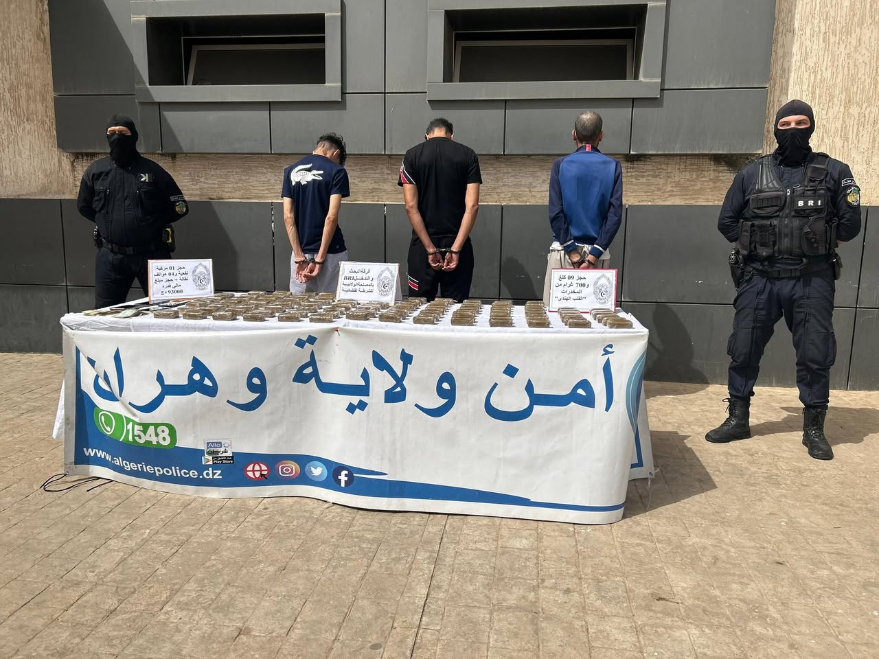 وهران.. توقيف ثلاثة أشخاص وحجز قرابة 10 كلغ من الكيف