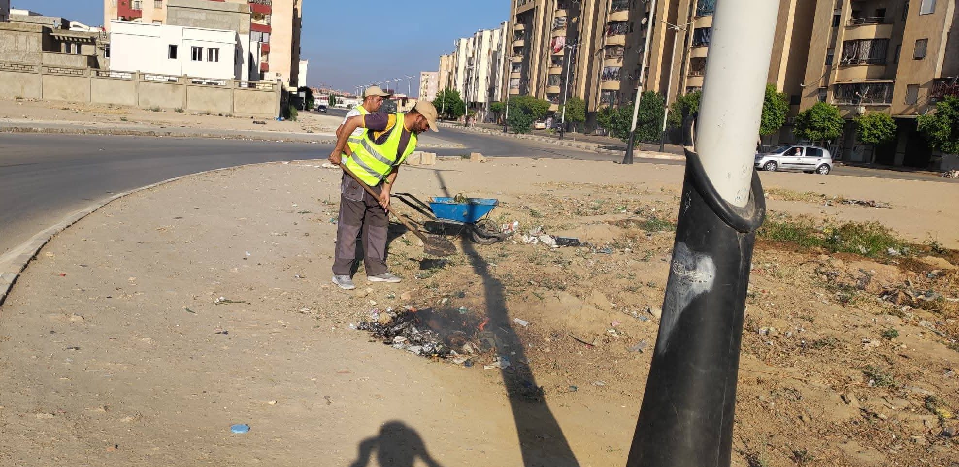 غليزان: انطلاق حملة كبرى لتنظيف شوارع و أحياء عاصمة الولاية و بلدية بن داود