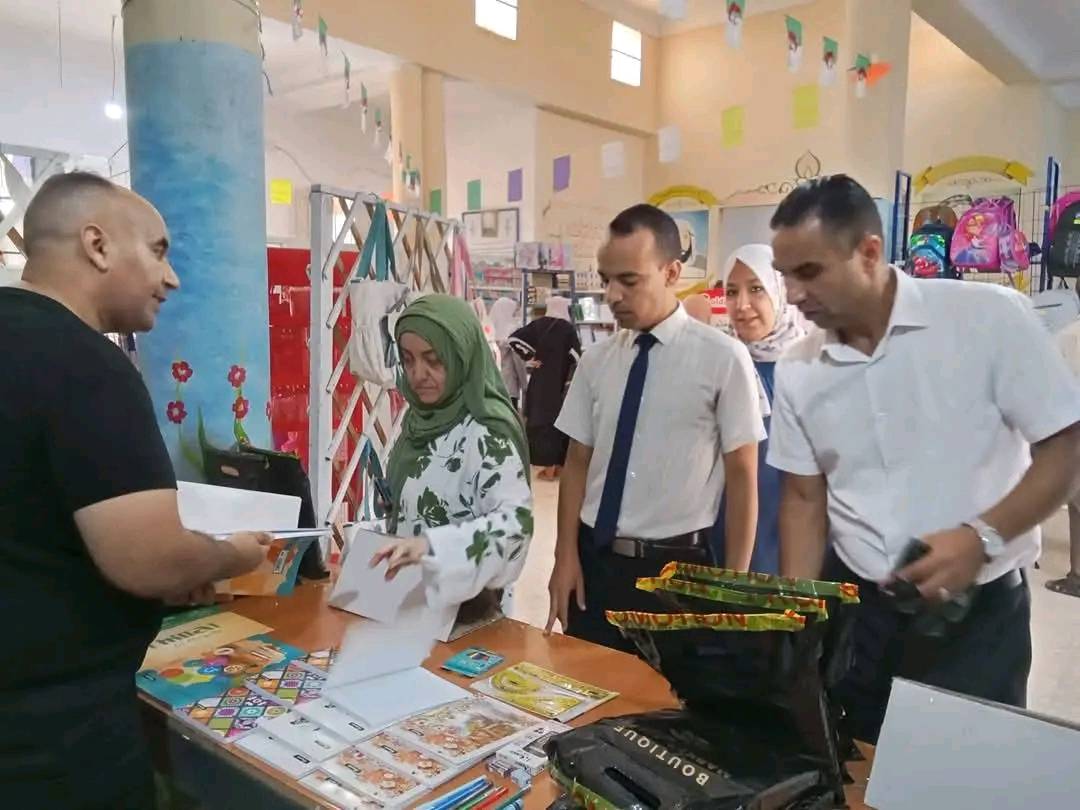 سيدي بلعباس: افتتاح السوق الجوارية للمستلزمات المدرسية بعين البرد