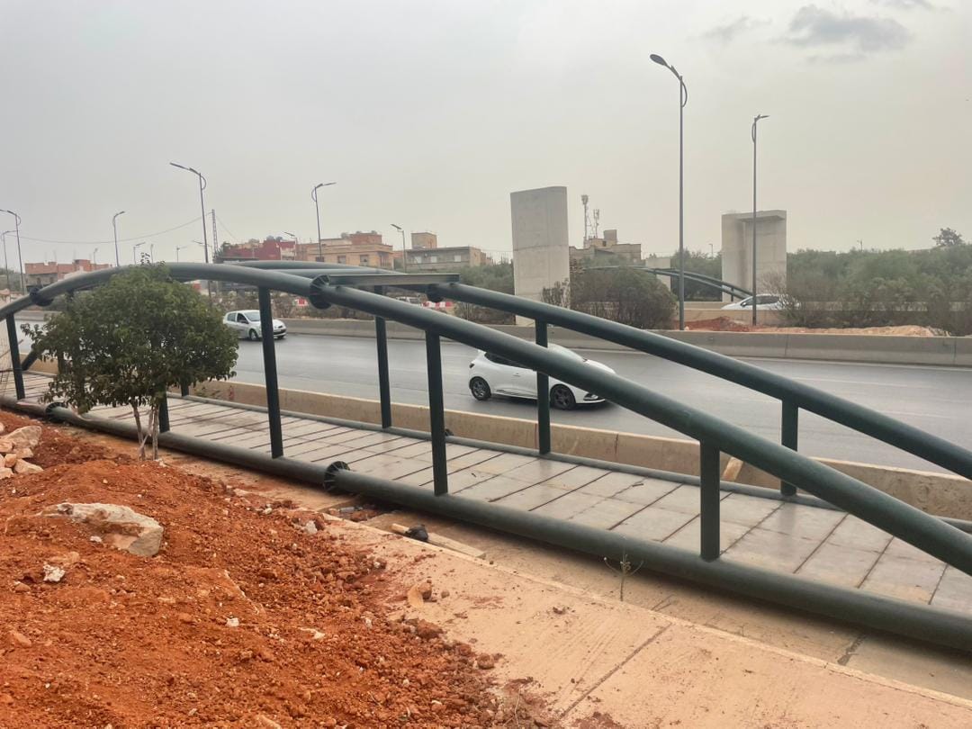 وهران : تحويل حركة المرور على مستوى الطريق الاجتنابي الرابع لاستكمال وضع جسر علوي
