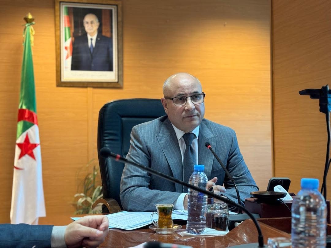 زيتوني يُشرف على اجتماع لتقييم تموين السوق الوطنية وتحضيرات الدخول الاجتماعي والاقتصادي