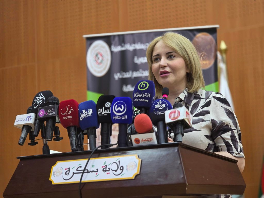حملاوي تشرف على لقاء تفاعلي مع ممثلي مختلف فعاليات المجتمع المدني بولاية بسكرة