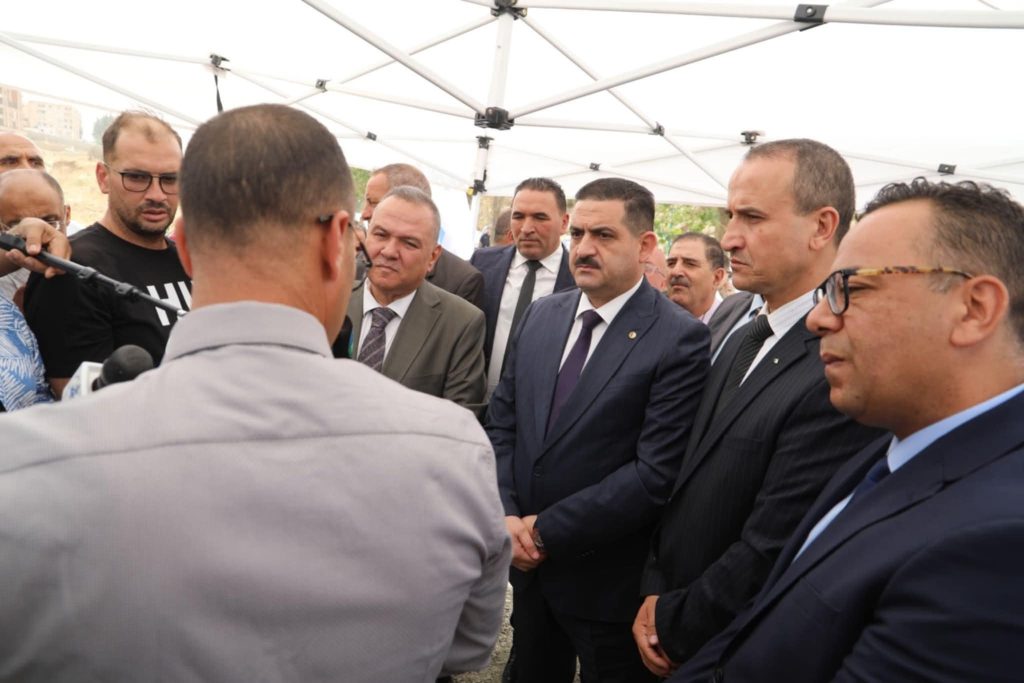 دربال يشرف بتيارت على وضع حيز الخدمة للشطر الثاني من مشروع الربط البيني بين خزانات سيدي خالد وكبريني