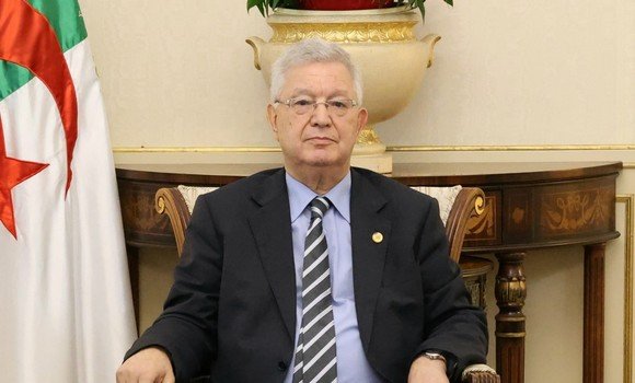 ناصري يعزي في وفاة عضو مجلس الأمة سابقا البروفسور رشيد بوغربال