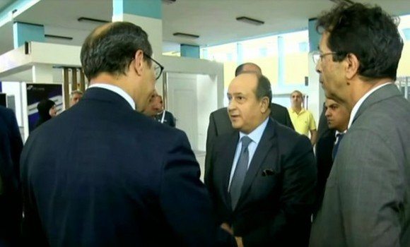 الوزير الأول بالنيابة في زيارة تفقدية لقصر المعارض للوقوف على آخر التحضيرات