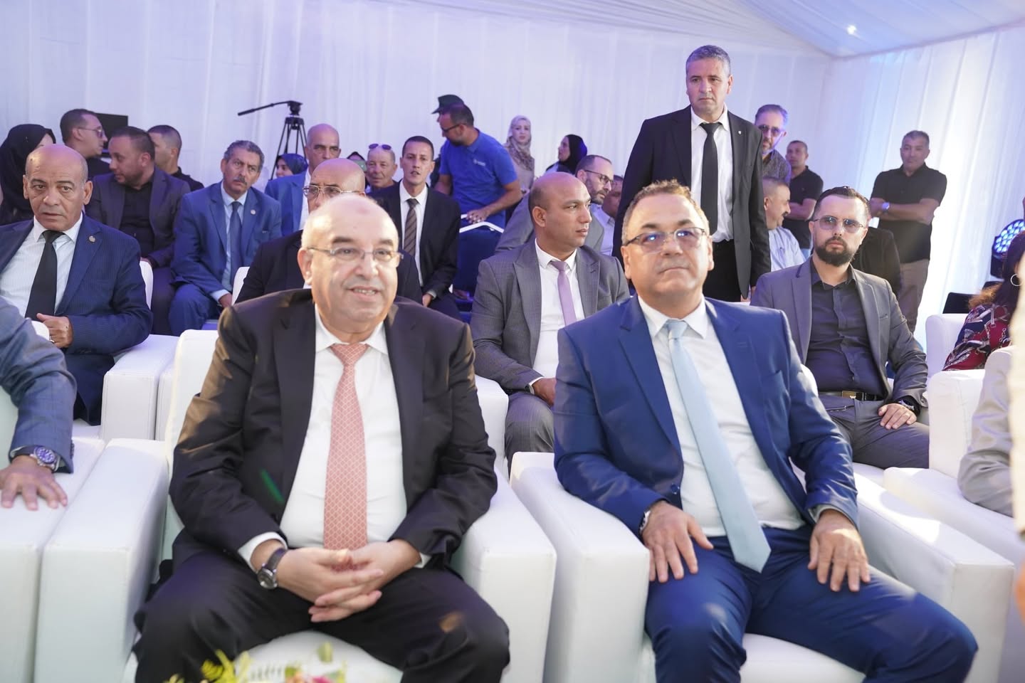 قويدري يؤكد على اعتماد تسهيلات لصالح المتعاملين في مجال الصناعة الصيدلانية