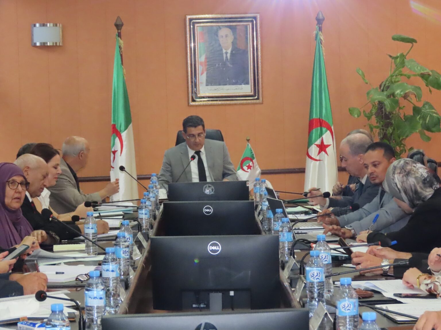 وزير الصحة يترأس اجتماعا تنسيقيا لمناقشة سبل تطوير المنظومة الصحية الوطنية