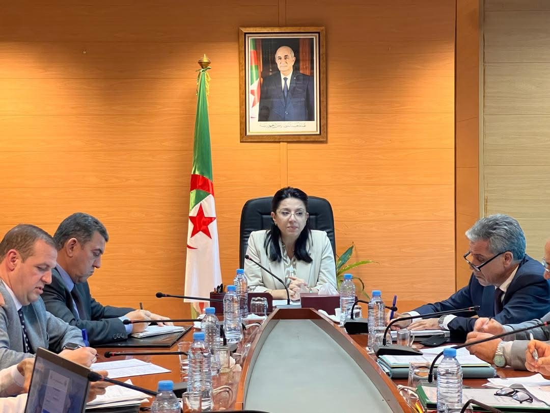 وزيرة التجارة الداخلية تشدد على عصرنة أدوات الرقابة والاعتماد على الحلول الرقمية في تسيير المواد واسعة الاستهلاك