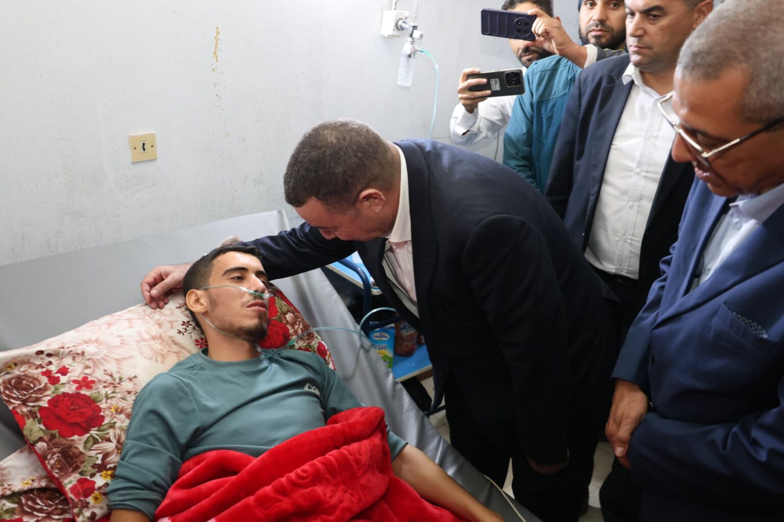 التقلبات الجوية بولاية المسيلة: سعيود يتفقد بالمؤسسة الاستشفائية بسيدي عيسى ظروف التكفل بالمصابين