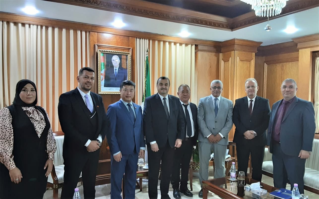 عرقاب يستقبل نائب رئيس شركة “جيريه” الصينية
