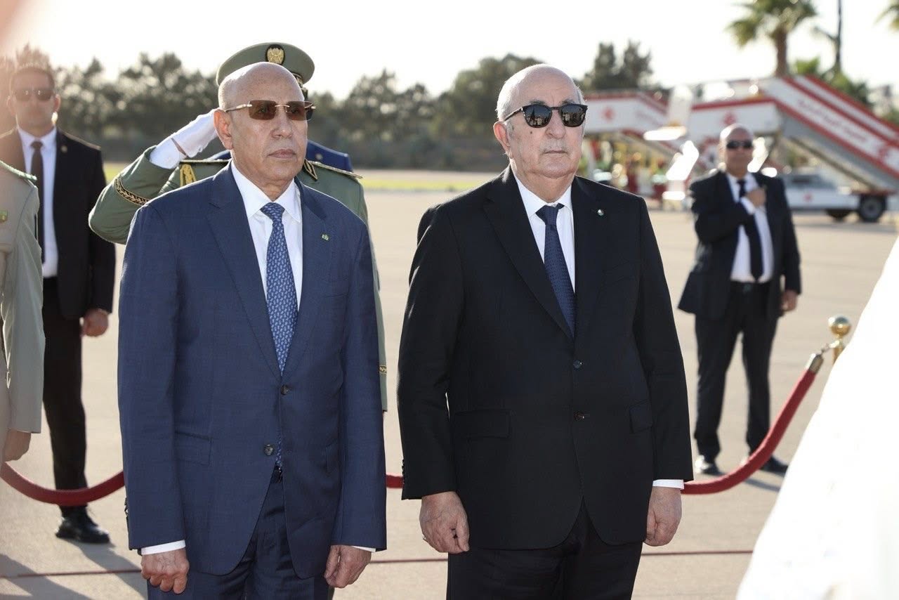 معرض التجارة البينية الإفريقية: رئيس الجمهورية يستقبل نظيره الموريتاني بمطار الجزائر الدولي