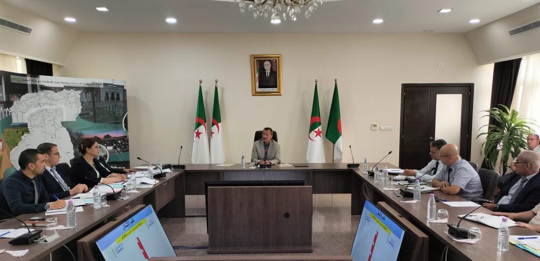 رخروخ يترأس اجتماعا لمتابعة مشاريع الاشغال العمومية