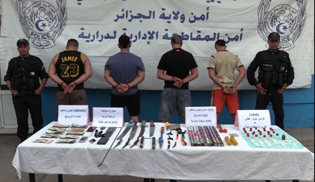 الجزائر العاصمة: توقيف عصابة أحياء خلقت الرعب لدى سكان العاشور