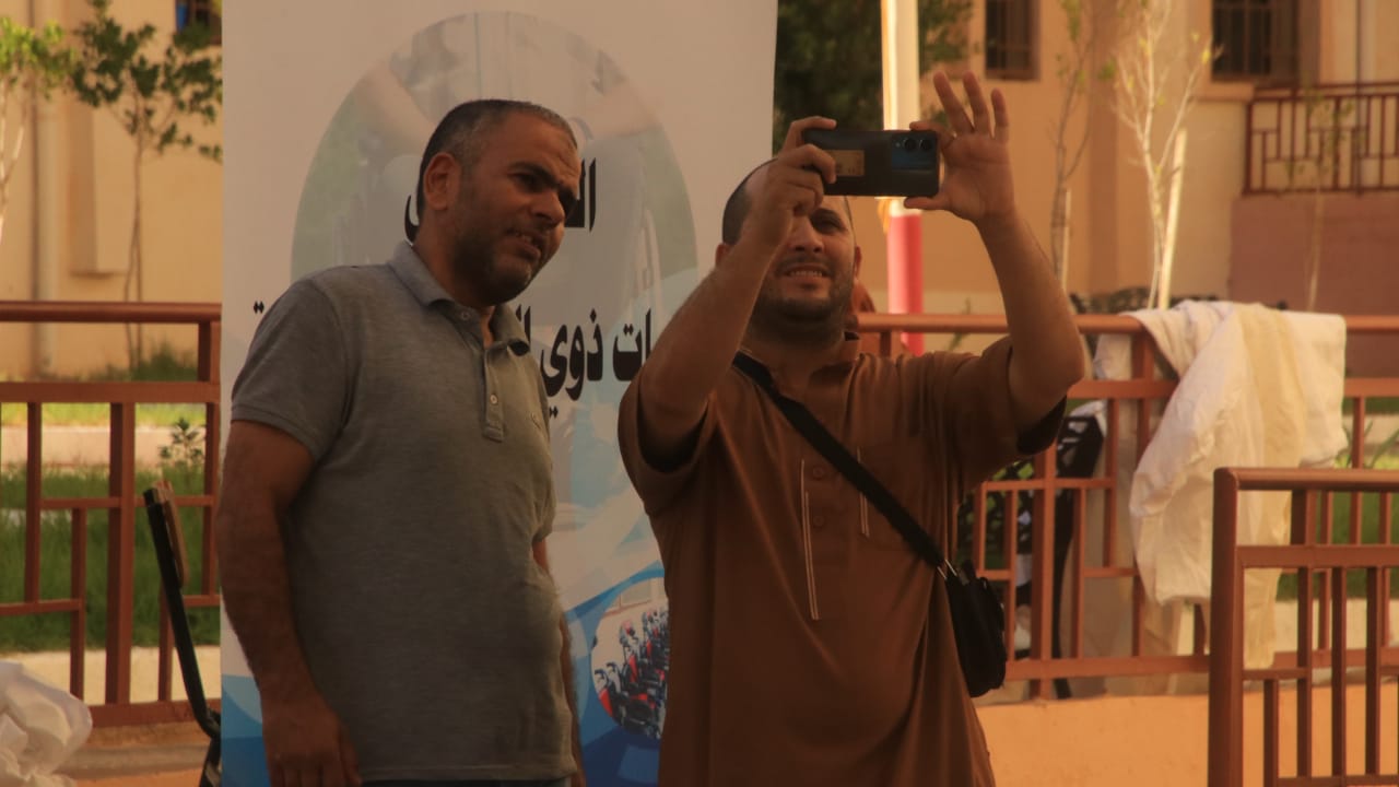 بداية وصول الوفود المشاركة في اللقاء الوطني لجمعيات ذوي الاحتياجات الخاصة بمعسكر