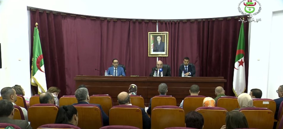 تنصيب أعضاء جهاز الرصد واليقظة لوفرة المواد الصيدلانية