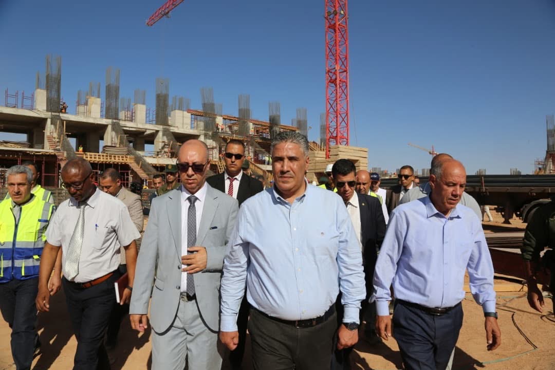 بلعريبي يعاين أشغال المركب الرياضي الجديد