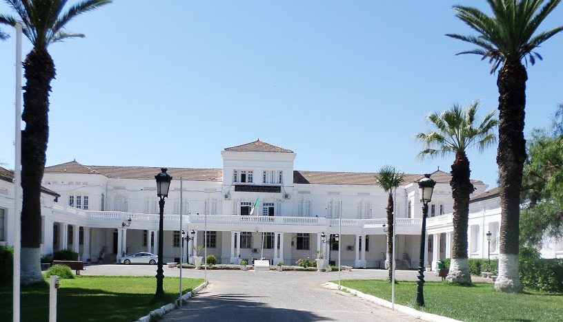 جامعة سيدي بلعباس: المرتبة الأولى وطنيا في التصنيف الدولي ثمرة رؤية استراتيجية وجهود جماعية