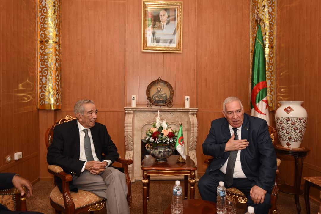 وزير المجاهدين يستقبل دحو ولد قابلية
