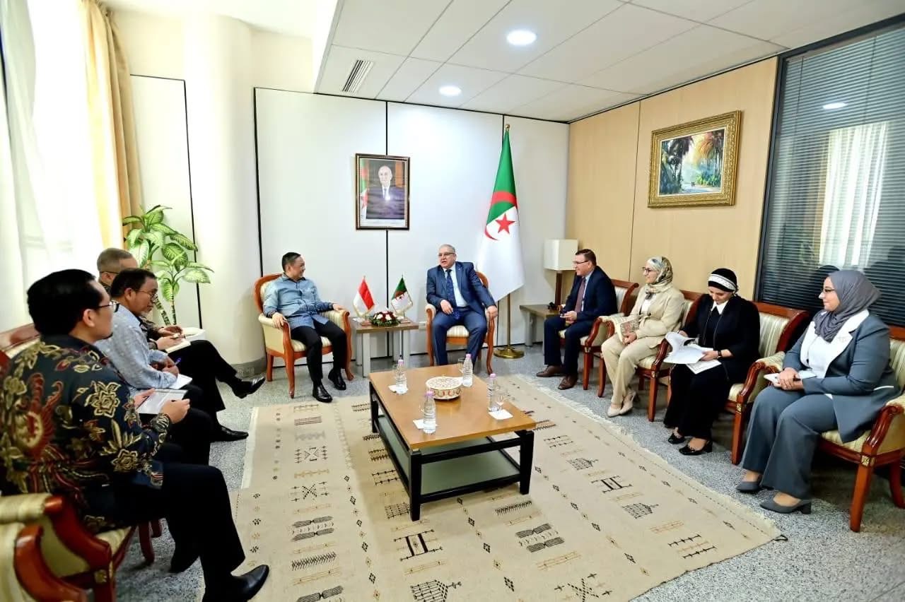مقرمان يستقبل نائب وزير الشؤون الخارجية لجمهورية اندونيسيا