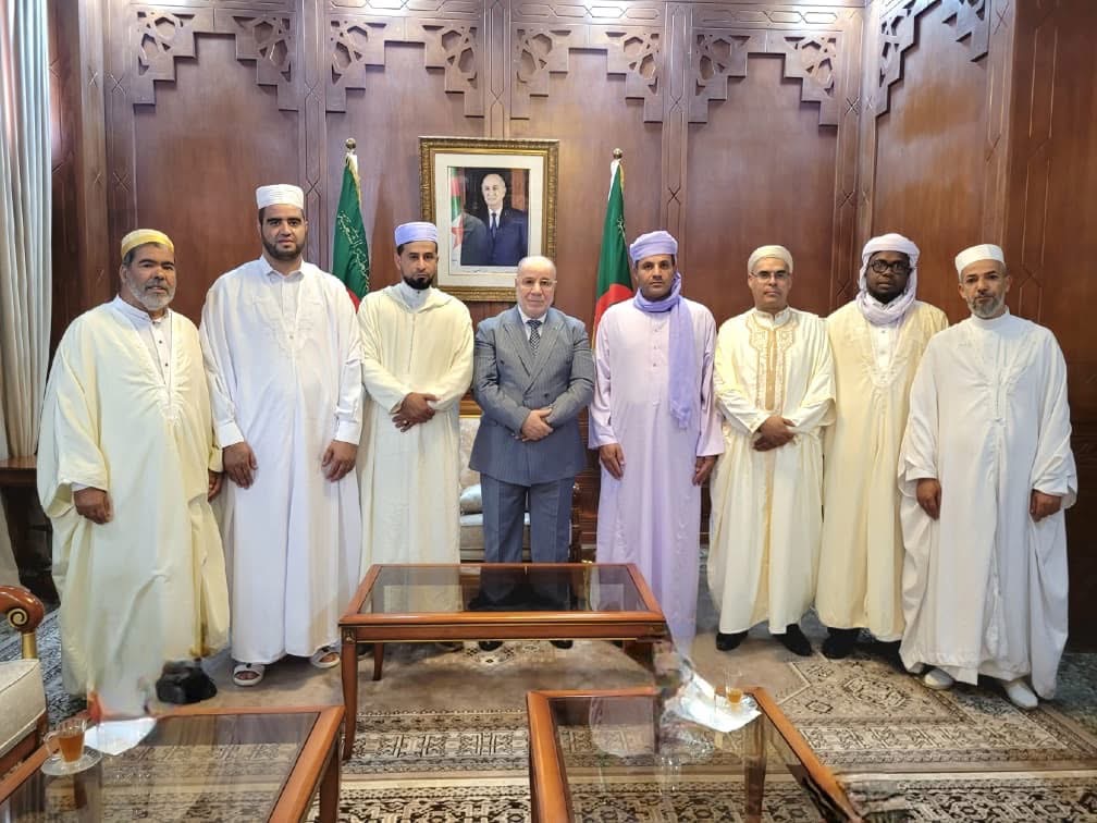 بلمهدي يستقبل الدفعة الرابعة من الأئمة الموفدين إلى أكاديمية الأزهر العالمية بجمهورية مصر العربية
