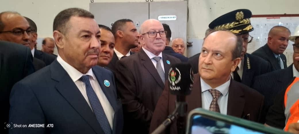 الوزير الأول يشرف بالمسيلة على تدشين مصنع إنتاج حديد الخرسانة التابع لمؤسسة “فوندال”